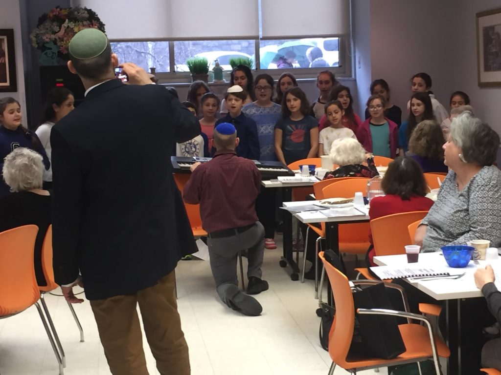 Passover Model Seder WIth Kinneret Day School