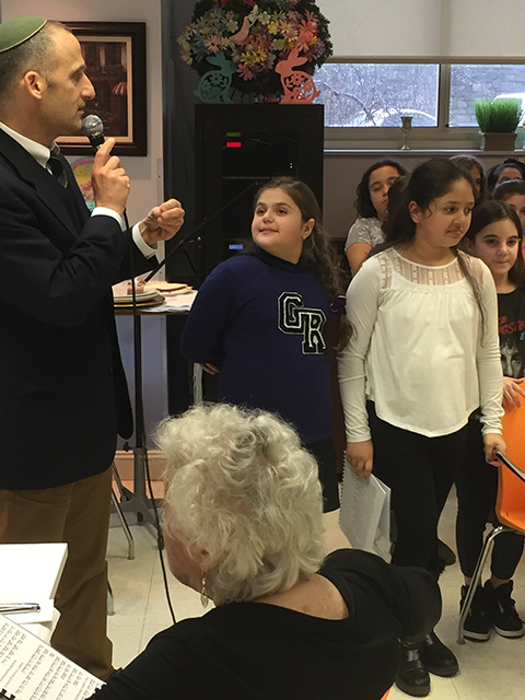 Passover Model Seder WIth Kinneret Day School